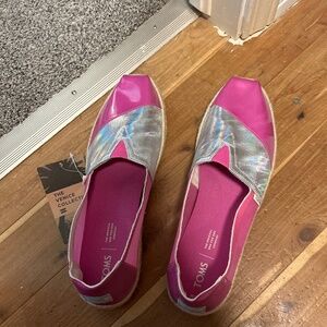 Pink TOMS-size 11